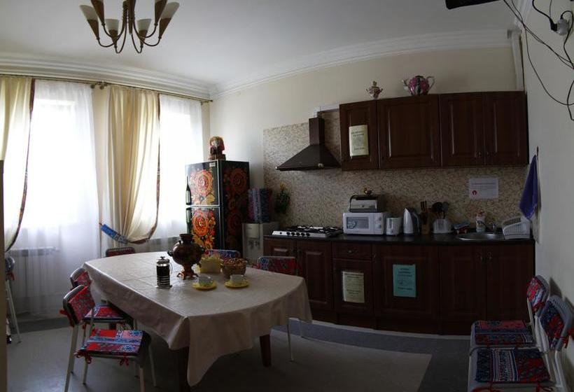 Samovar Hostel 13