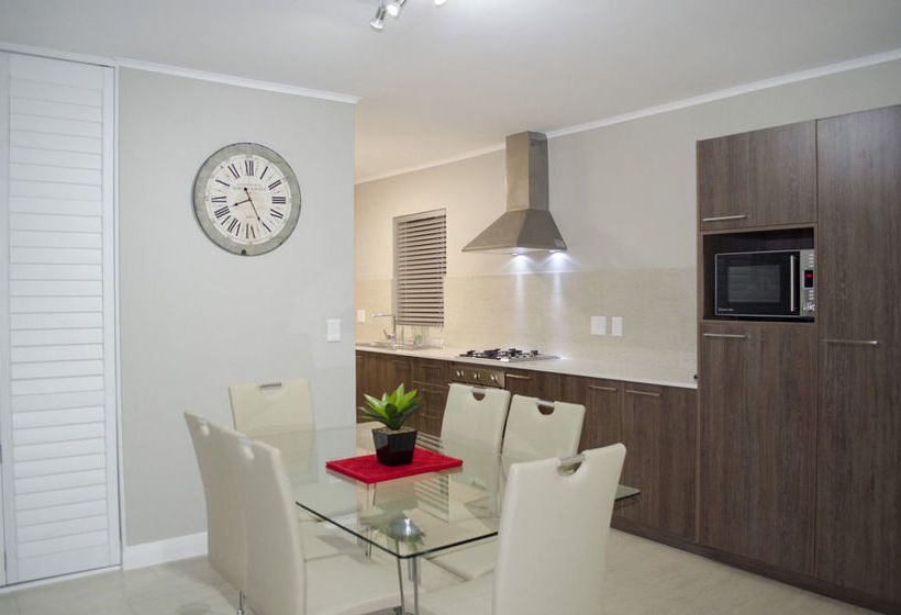 Mayfair Luxury Apartments 8