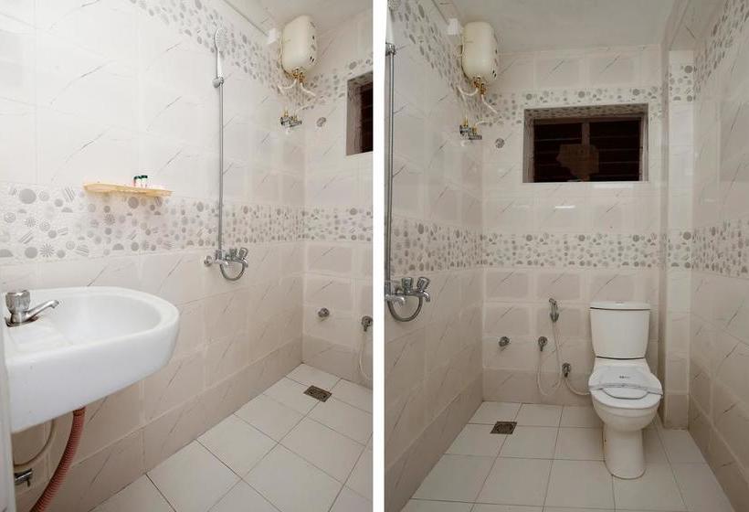 Oyo 9833 Hotel Vbee Plaza 10