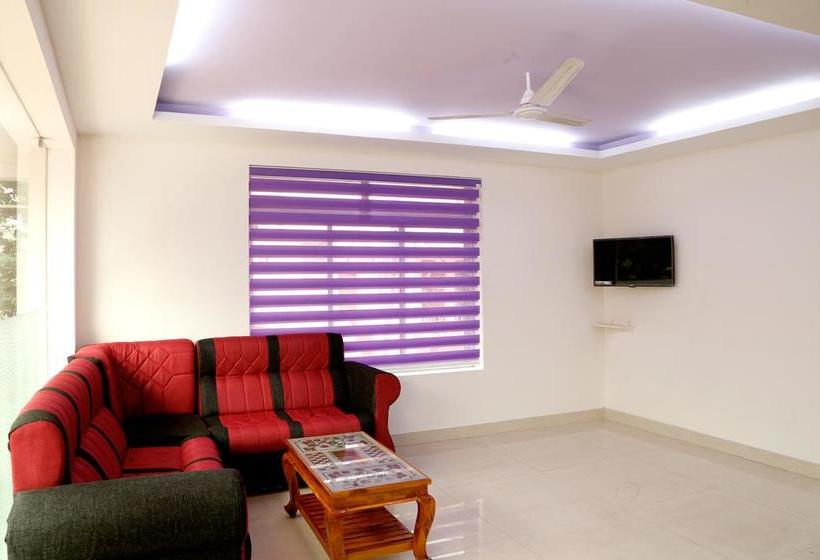 Oyo 9833 Hotel Vbee Plaza 13