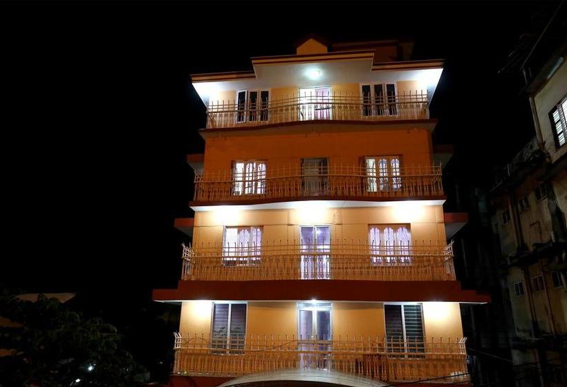 Oyo 9833 Hotel Vbee Plaza 15