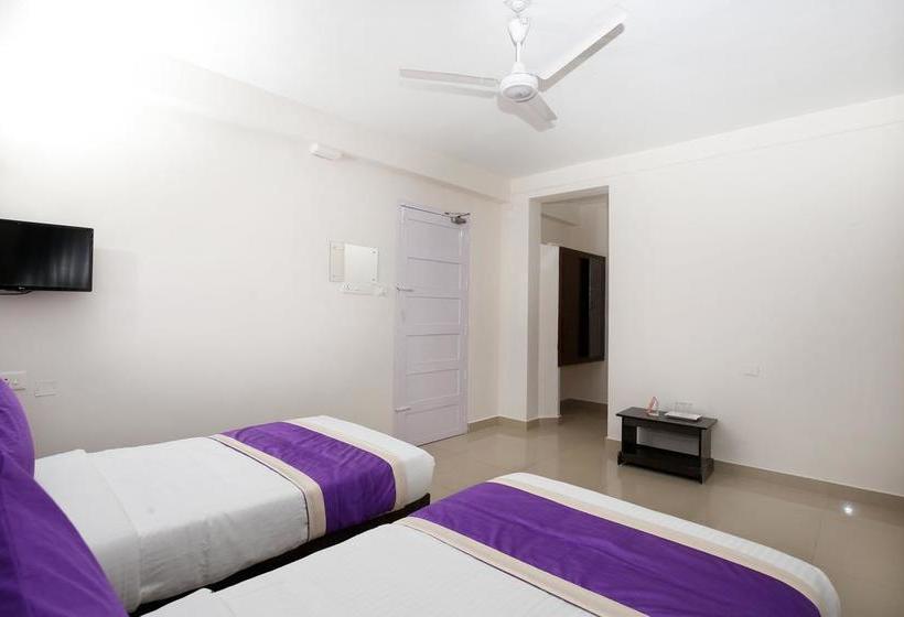 Oyo 9833 Hotel Vbee Plaza 9