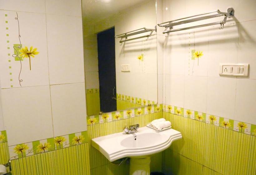 Fabhotel All Seasons Calangute Beach 10