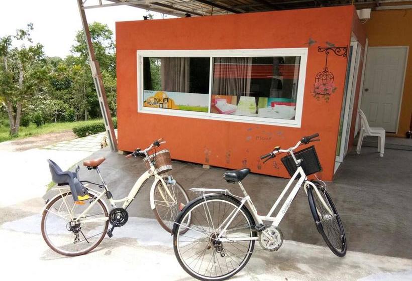 Resort The Box House 5