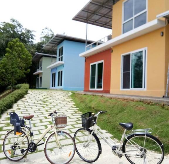 Resort The Box House 6