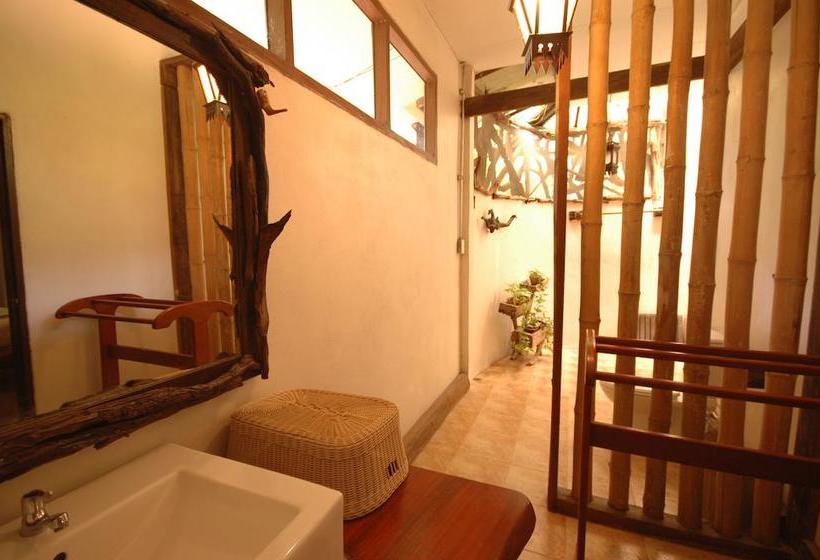 Resort Momchailai Forest Retreat 6