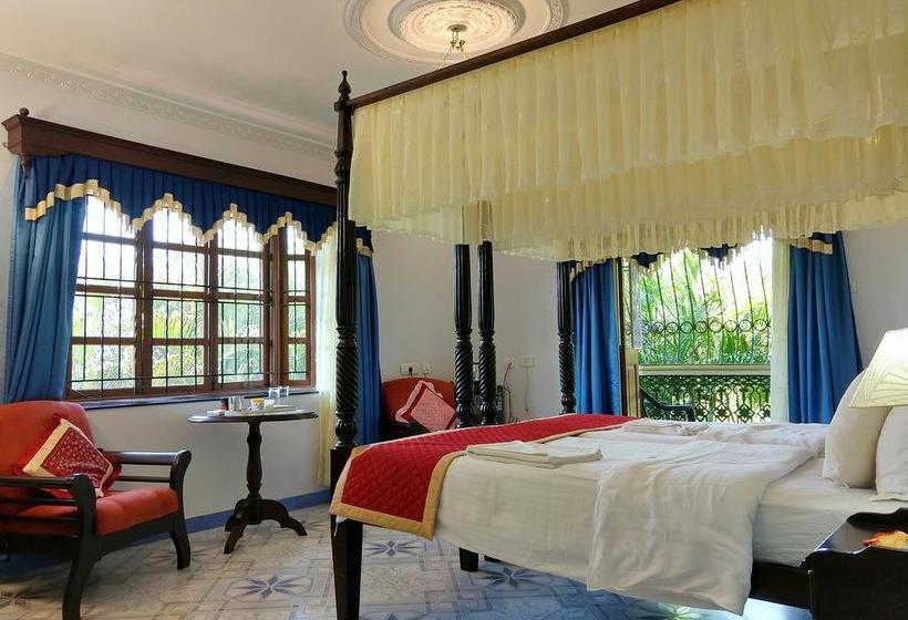 Palm Grove Cottages Leisure Resort 11