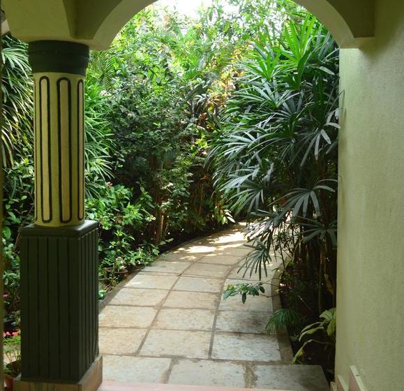 Palm Grove Cottages Leisure Resort 7