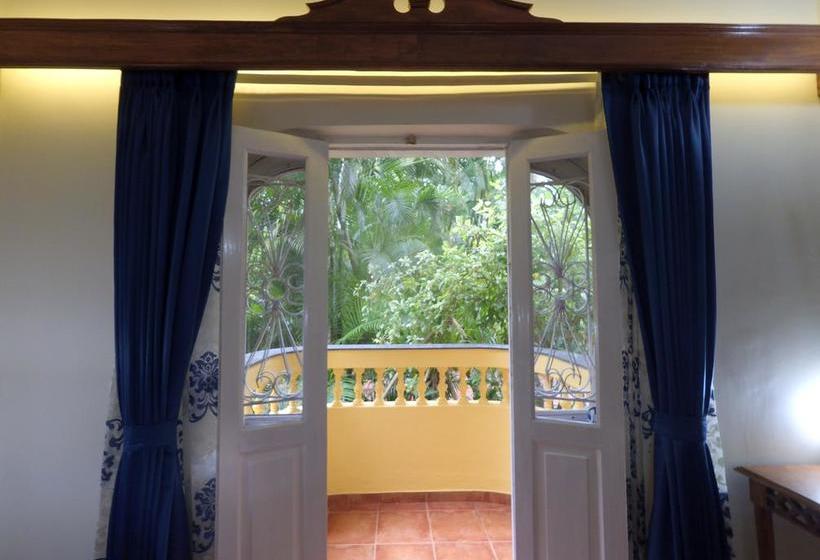 Palm Grove Cottages Leisure Resort 8