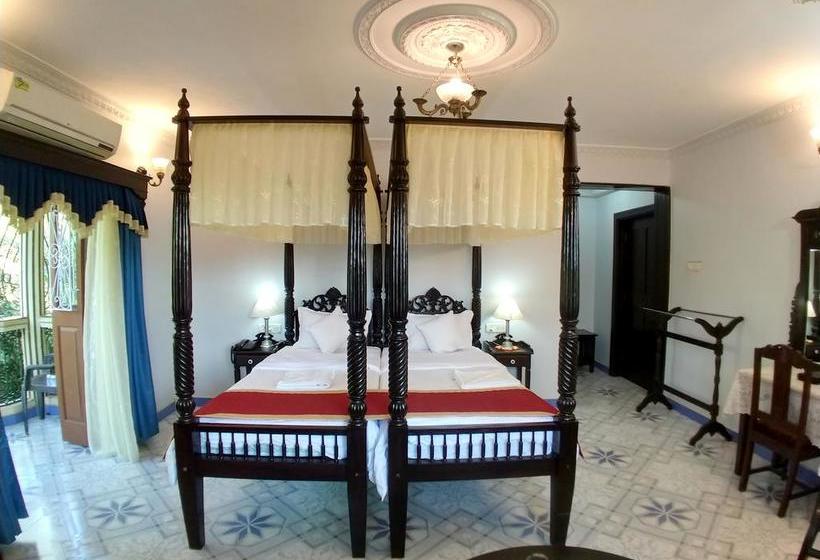 Palm Grove Cottages Leisure Resort 9