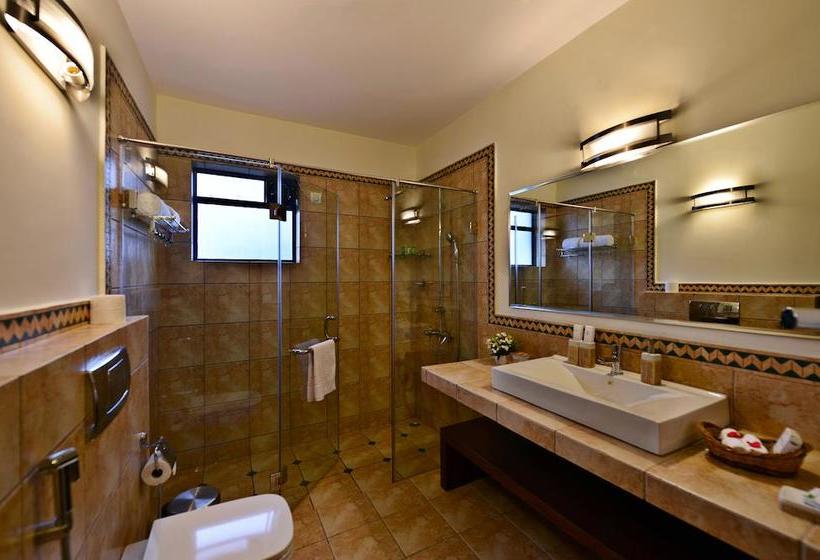 Resort La Sunila Suites 5