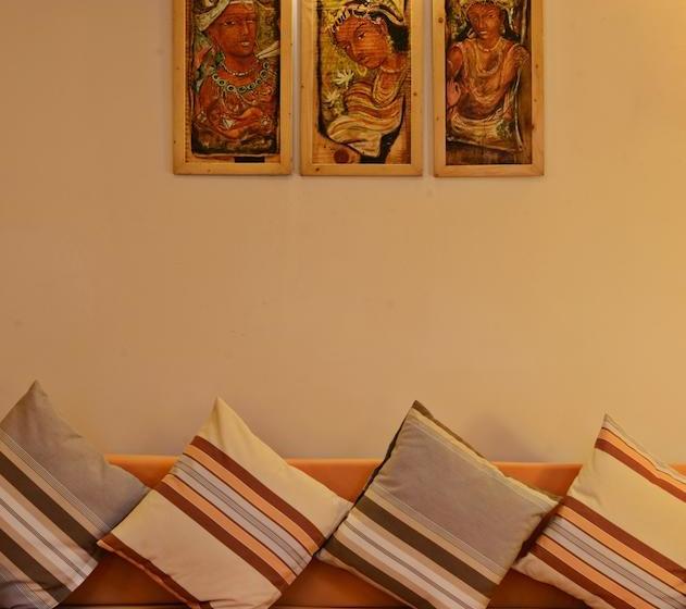 Resort La Sunila Suites 8