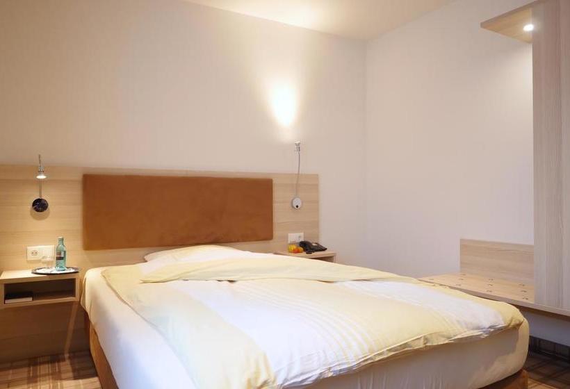 Hotel Gasthof Vossbur 14