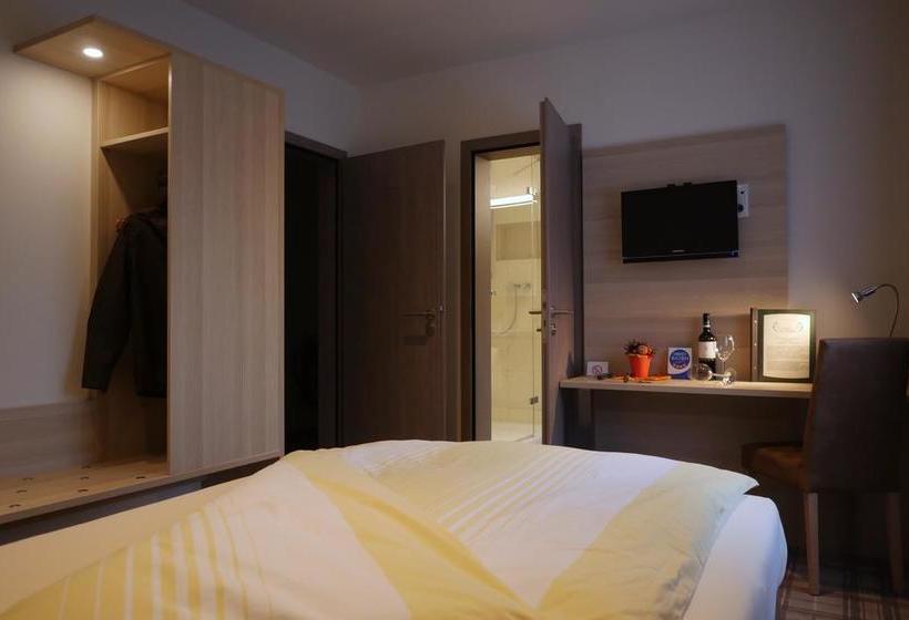 Hotel Gasthof Vossbur 18