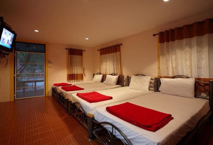 Hotel Baan Suan Chan 11