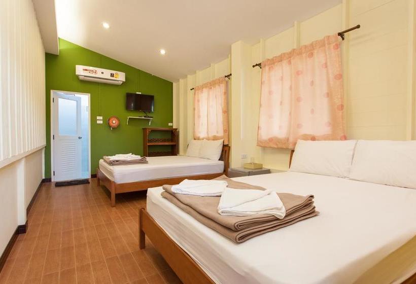 Hotel Baan Suan Chan 12