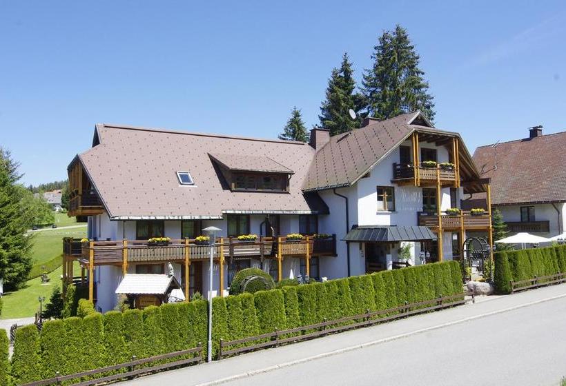 Hotel Schöneck Garni 1