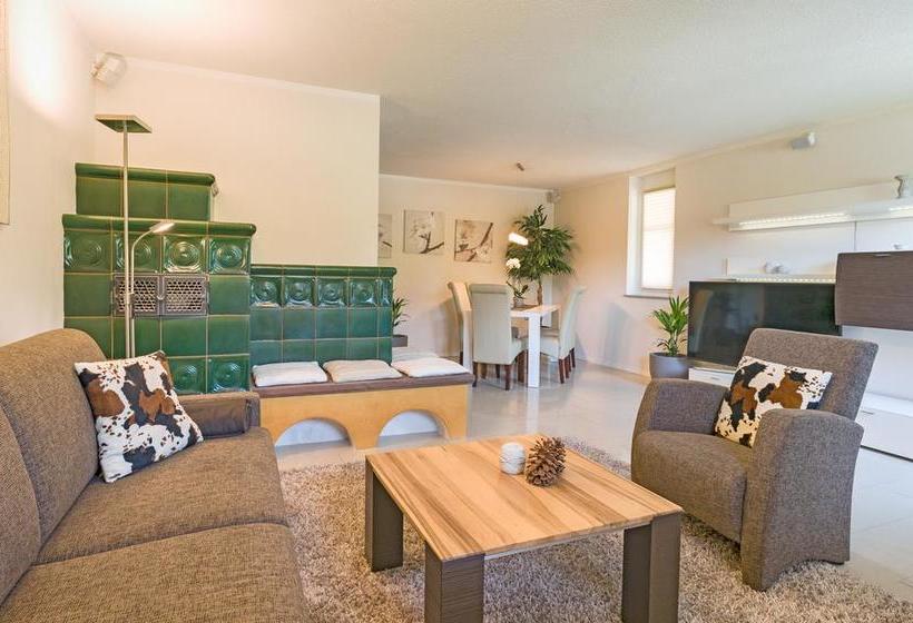 Hotel Schöneck Garni 8