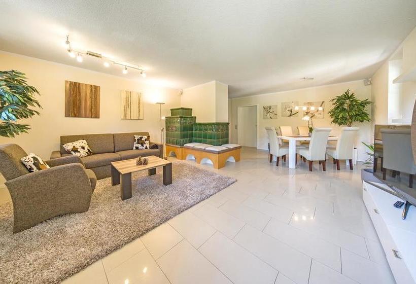 Hotel Schöneck Garni 9