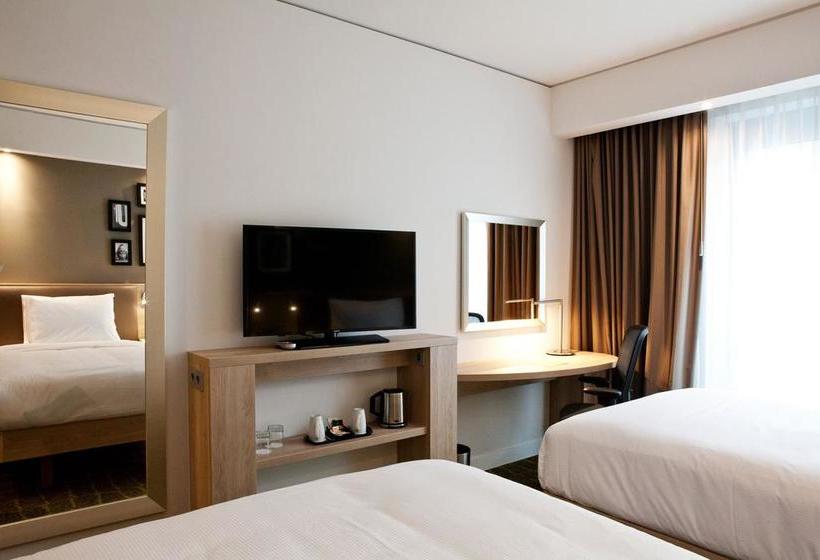 Hotel Hampton By Hilton Dortmund Phoenix See 5