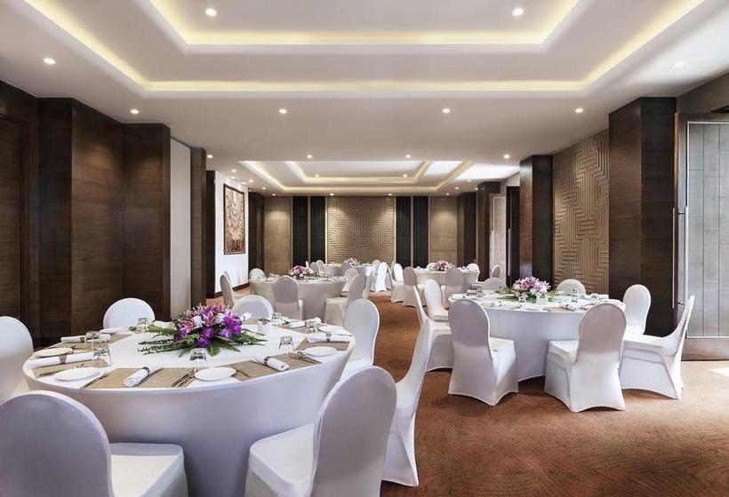 Hotel Oaks Bodhgaya 10