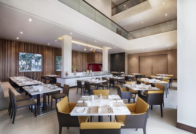 Hotel Oaks Bodhgaya 11