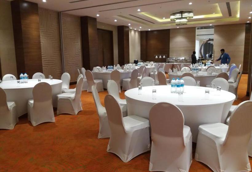 Hotel Oaks Bodhgaya 20