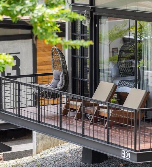 Hotel The Cabin Beach Resort 11