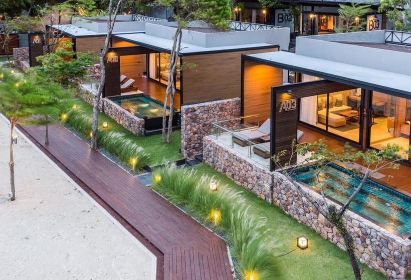 Hotel The Cabin Beach Resort 15