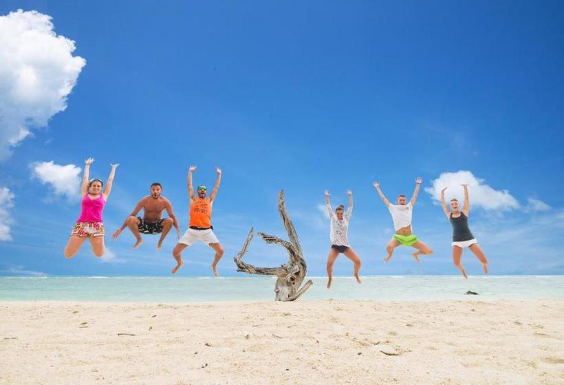 Hotel The Cabin Beach Resort 16