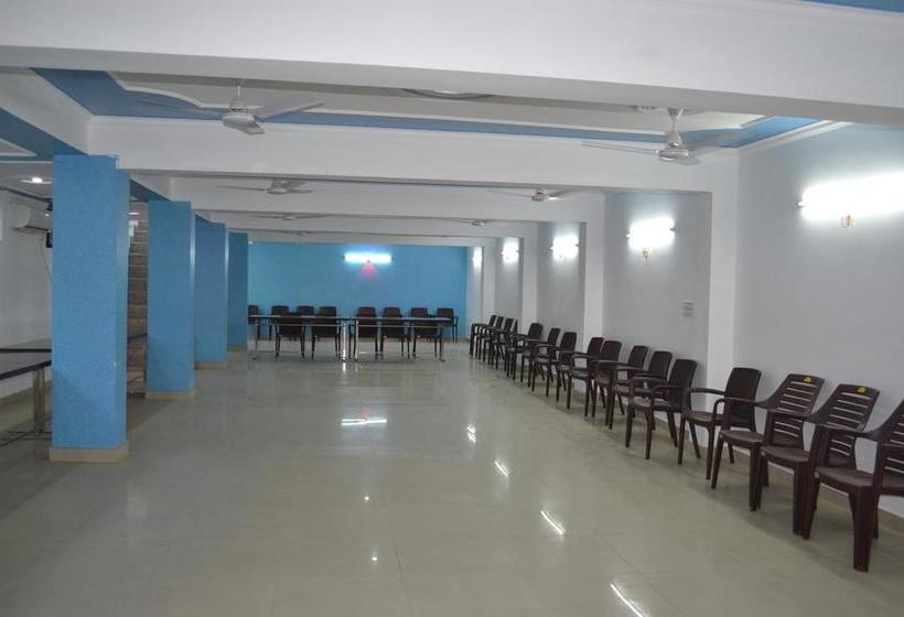 Hotel Rajni Guest House 11