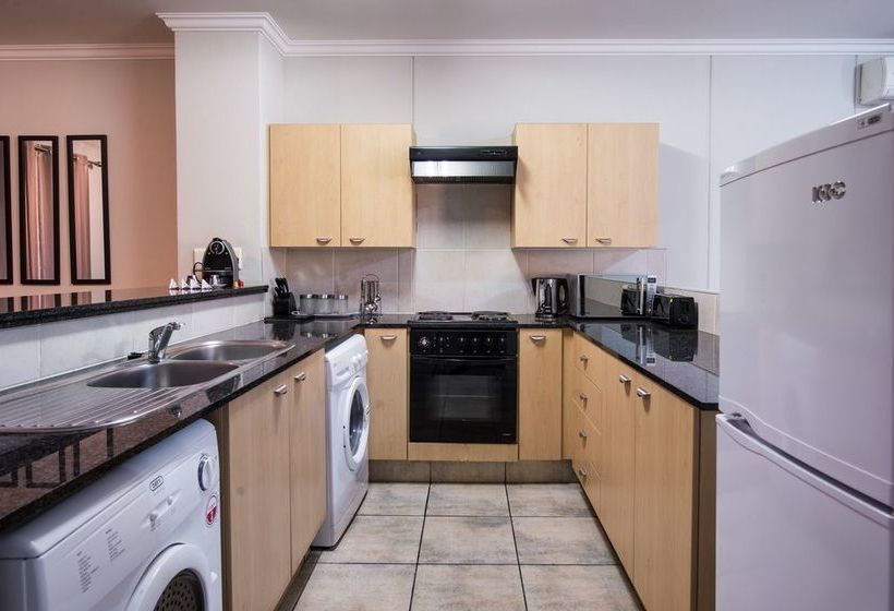 Prestige Apartment Sandton at Westpoint 20