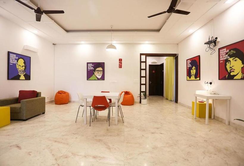Hotel Oyo Flagship Sector 45 Noida 10