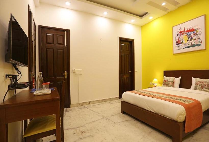 Hotel Oyo Flagship Sector 45 Noida 11