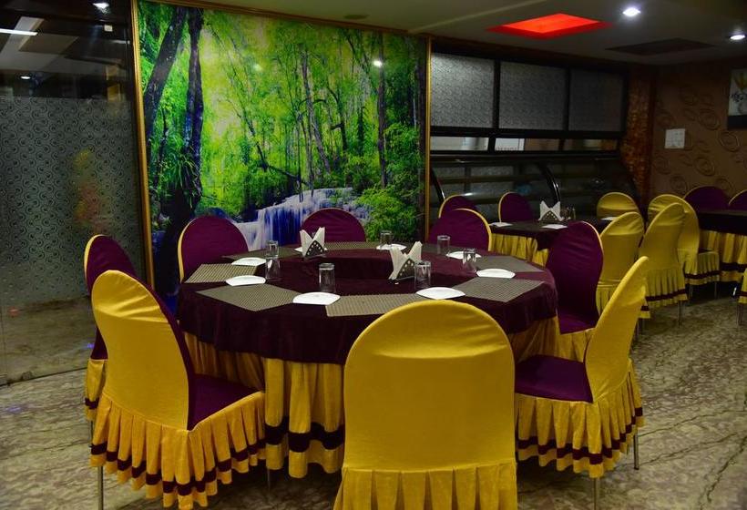 Hotel N.s.international 10