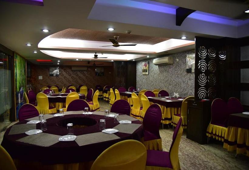 Hotel N.s.international 16