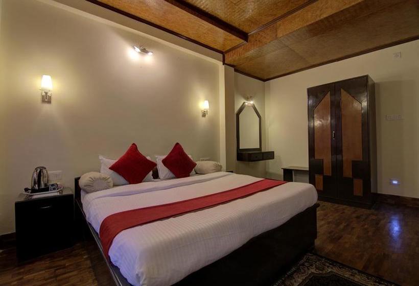 Hotel Oyo 13487 Crown De La Cruz Residency 19