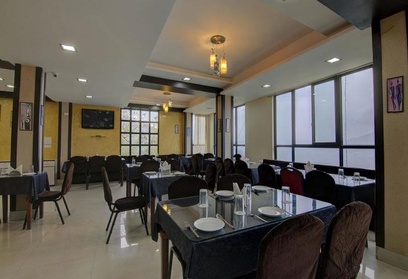 Hotel Oyo 13487 Crown De La Cruz Residency 7