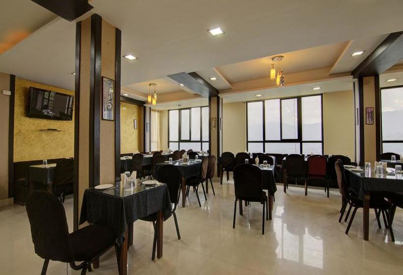 Hotel Oyo 13487 Crown De La Cruz Residency 9