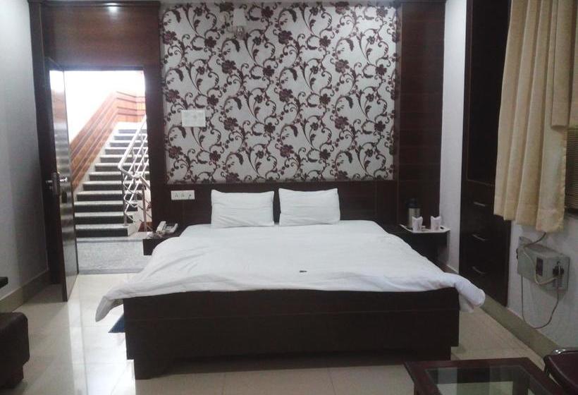 Hotel Vinayak International 7