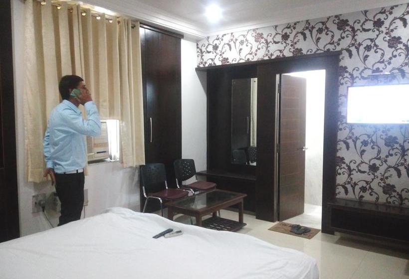 Hotel Vinayak International 8