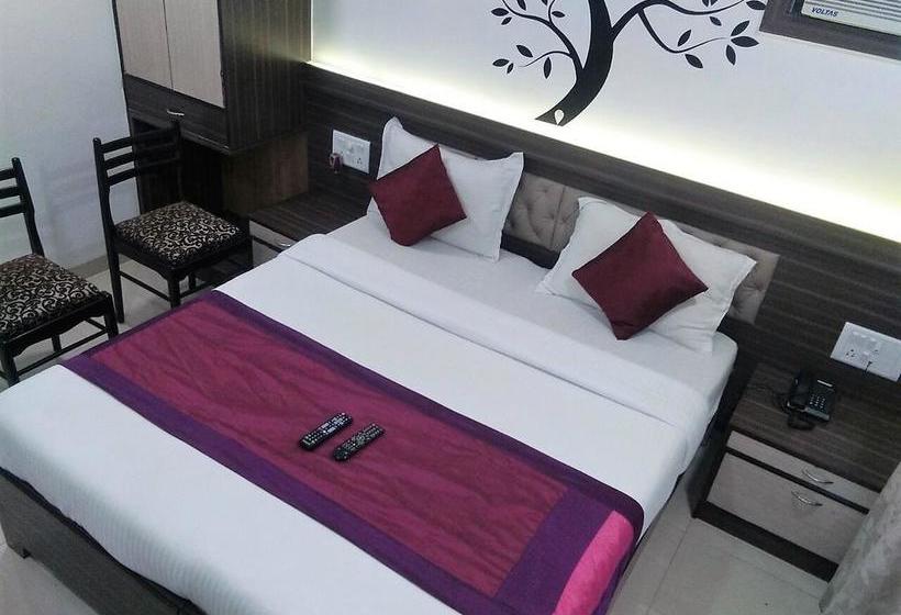 Hotel Shelter Palace 12