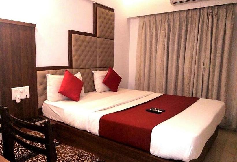 Hotel Shelter Palace 16