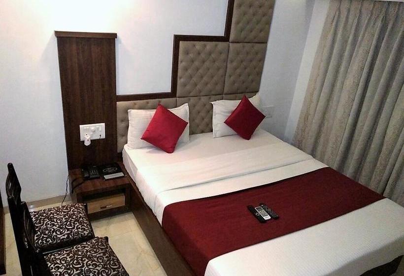 Hotel Shelter Palace 9