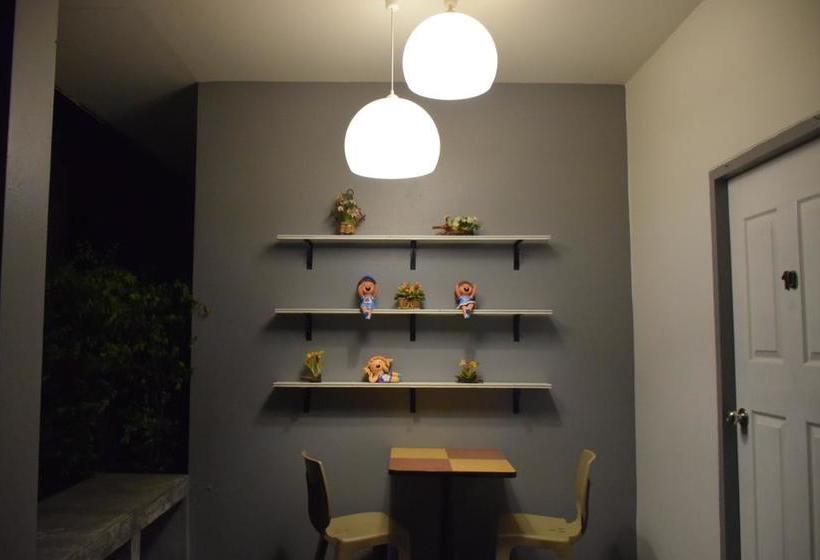 Hotel Baan Sabuy Jung 13