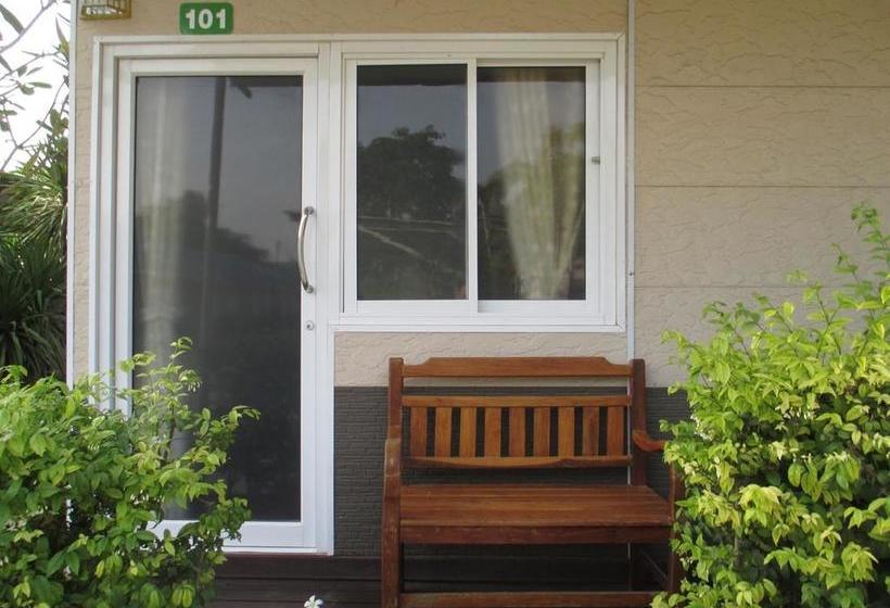 Hotel Baan Sabuy Jung 15