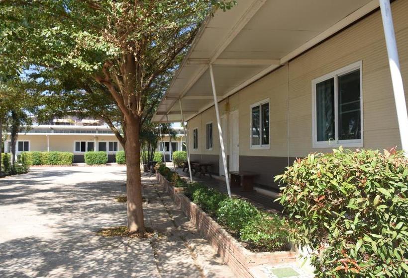 Hotel Baan Sabuy Jung 17