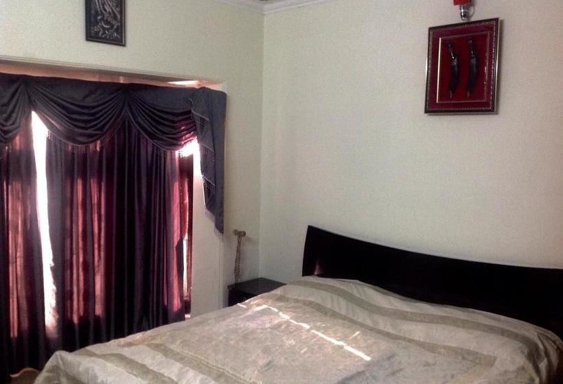 Hotel Lake Pleasant Cottage 20