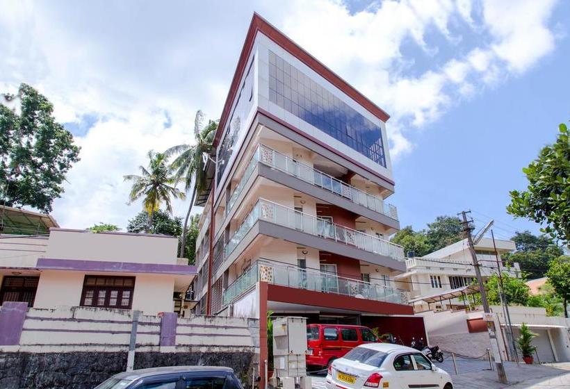 Hotel Oyo 5805 Uthradam Towers Trivandrum Kerala