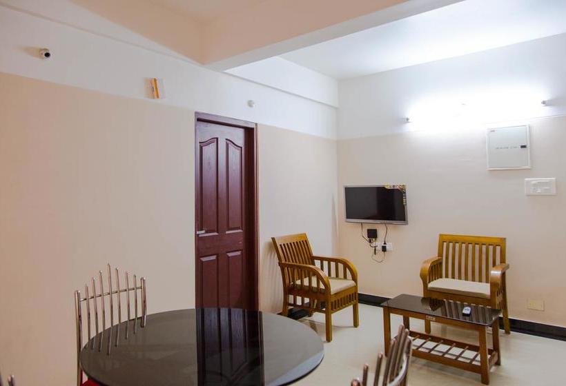 Hotel Oyo 5805 Uthradam Towers 10